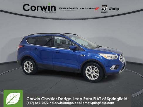 Used 2018 Ford Escape SE FWD image 1