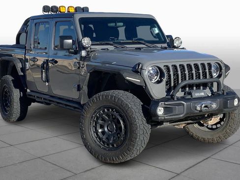Used 2023 Jeep Gladiator Sport image 2