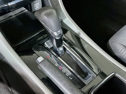 Used 2017 Honda Accord LX image 18