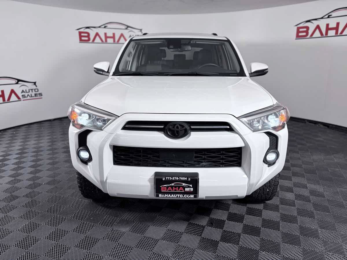 Used 2021 Toyota 4Runner SR5 Premium w/ Moonroof Package RWD image 9
