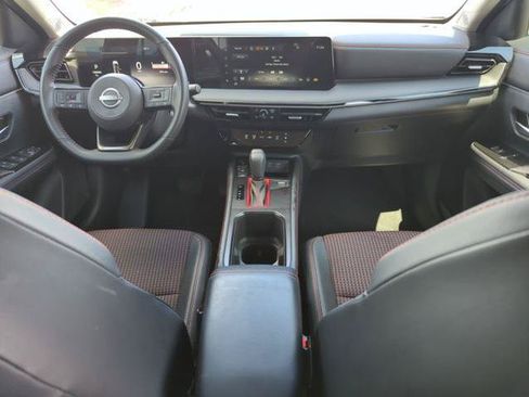 Certified 2025 Nissan Kicks SR FWD image 23