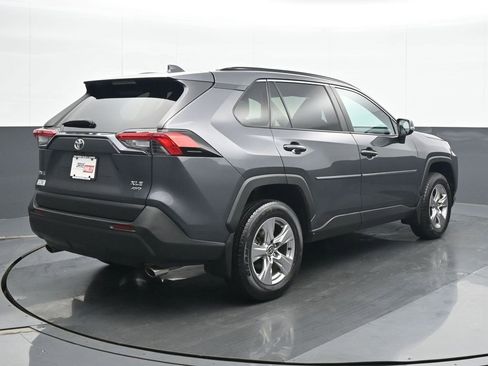 Used 2022 Toyota RAV4 XLE w/ Convenience Package image 6