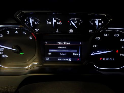 Used 2019 GMC Sierra 1500 SLT w/ SLT Premium Plus Package AWD/4WD image 37