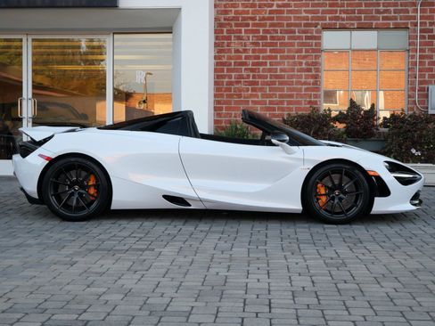 Used 2023 McLaren 720S Performance image 3