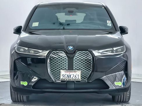 Used 2024 BMW iX xDrive50 w/ Sport Package AWD/4WD image 10
