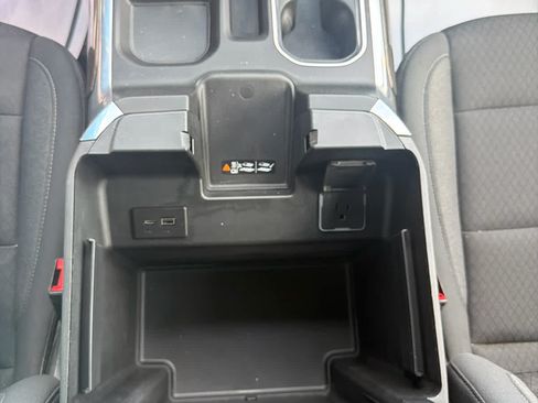Used 2024 Chevrolet Silverado 1500 LT Trail Boss w/ Protection Package AWD/4WD image 17