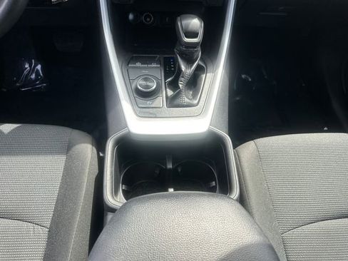 Used 2022 Toyota RAV4 LE image 24