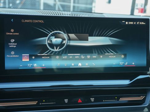 Certified 2025 BMW 530i 530i image 24