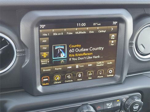 Used 2022 Jeep Wrangler Unlimited Sahara w/ Cold Weather Group image 18