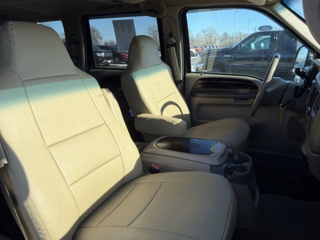 Used 2002 Ford Excursion Limited AWD/4WD image 19