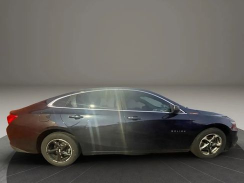 Used 2017 Chevrolet Malibu LS image 10
