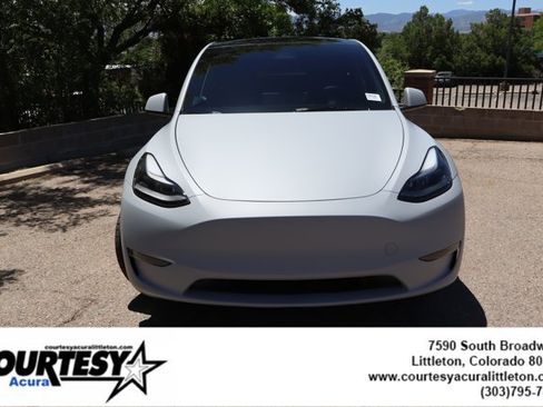 Used 2024 Tesla Model Y Long Range AWD/4WD image 2