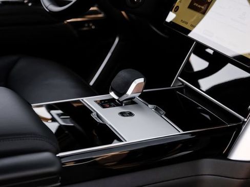 New 2026 Land Rover Range Rover SE AWD/4WD image 30