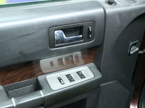 Used 2009 Ford Flex SEL image 13