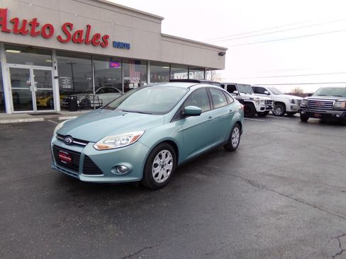 Used 2012 Ford Focus SE image 2