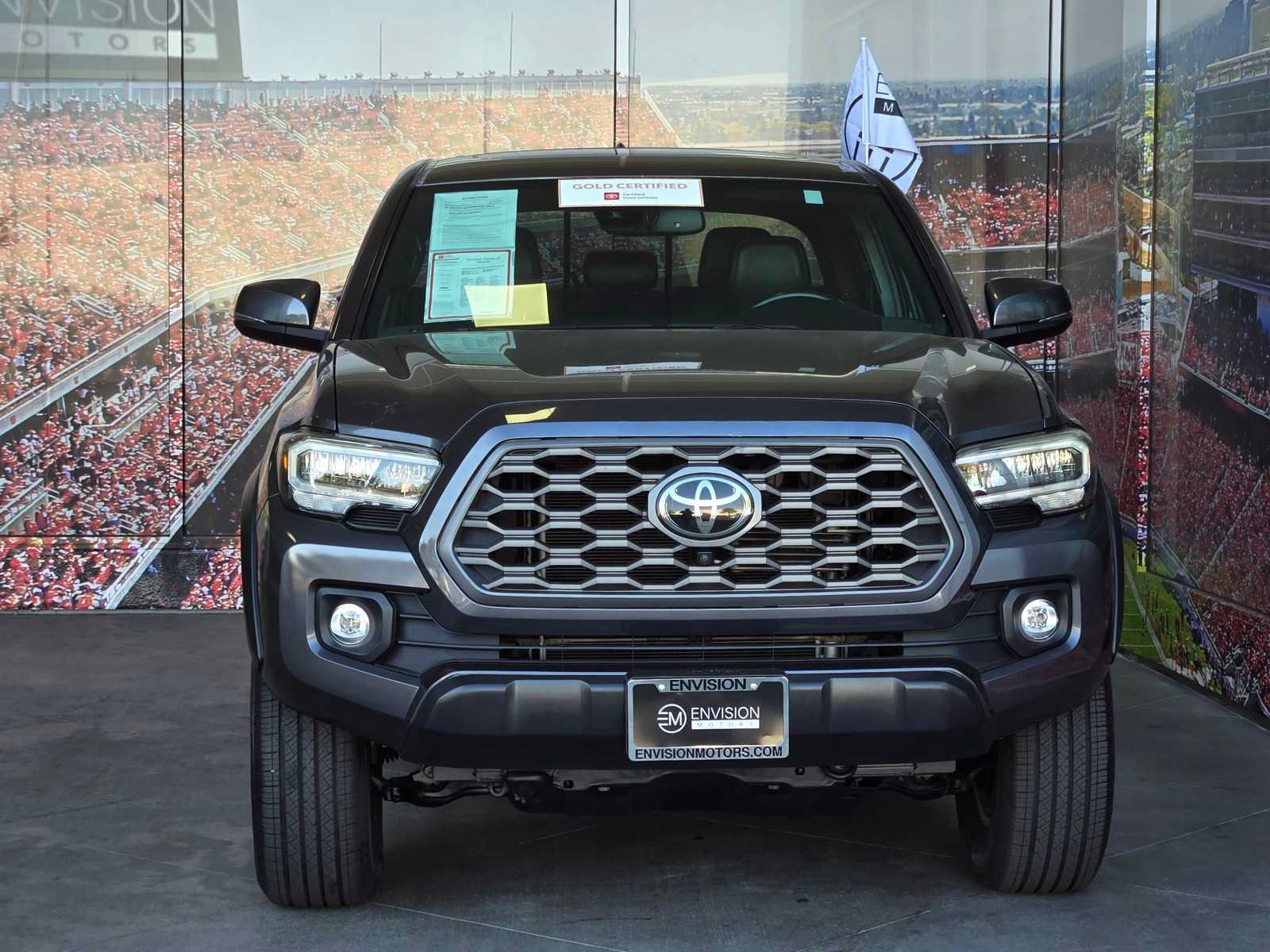 Certified 2020 Toyota Tacoma TRD Off-Road w/ TRD Premium Off Road Package AWD/4WD image 3