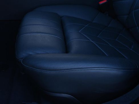 Certified 2024 BMW 760i xDrive w/ Executive Package image 26