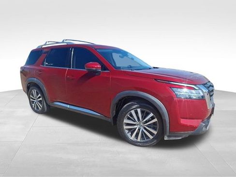 Used 2022 Nissan Pathfinder Platinum w/ Cargo Package AWD/4WD image 1