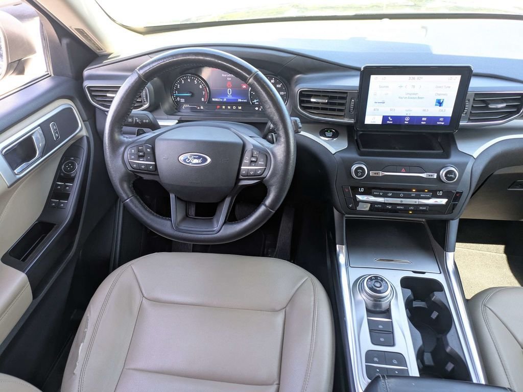 Used 2020 Ford Explorer XLT w/ Equipment Group 202A RWD image 19
