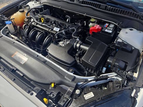 Used 2015 Ford Fusion SE image 13