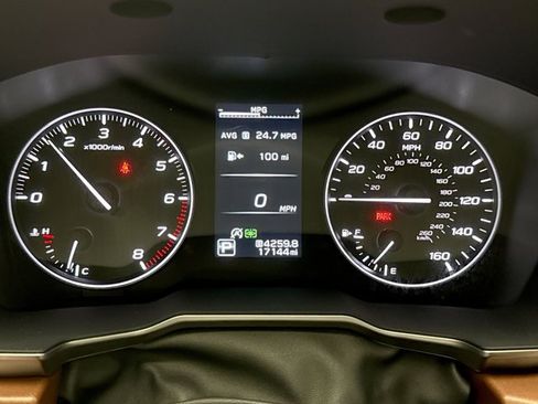 Used 2025 Subaru Outback Touring XT AWD/4WD image 13