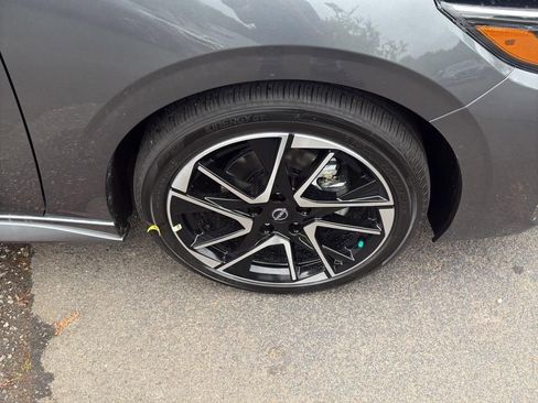 New 2025 Nissan Sentra SR image 9