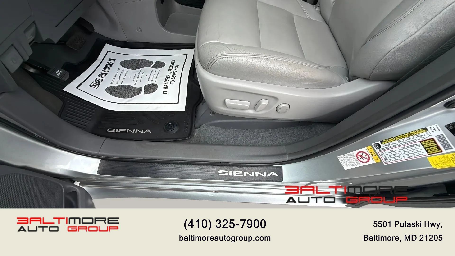 Used 2019 Toyota Sienna XLE Premium FWD image 13