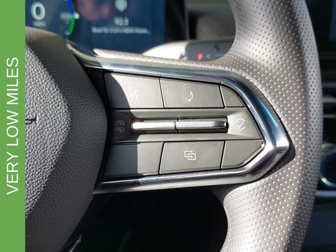 Used 2025 Honda Prologue EX image 17