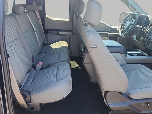Used 2017 Ford F150 XLT w/ Equipment Group 302A Luxury AWD/4WD image 10