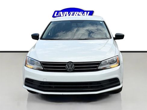 Used 2016 Volkswagen Jetta S image 2
