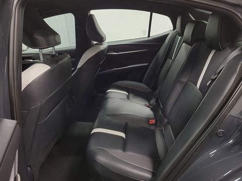 Used 2025 Toyota Camry SE image 24