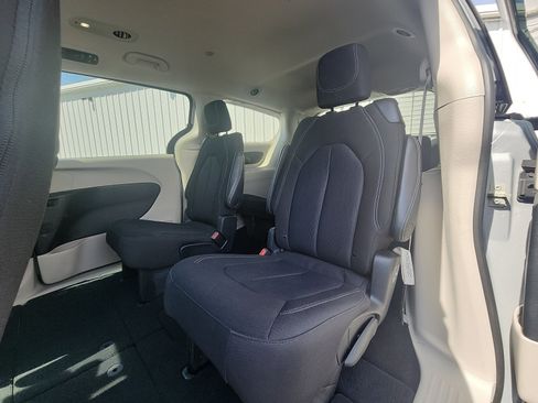 Used 2023 Chrysler Voyager LX FWD image 22