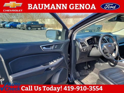 Used 2023 Ford Edge SEL w/ Convenience Package image 5