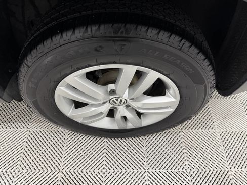 Used 2016 Volkswagen Tiguan S image 26