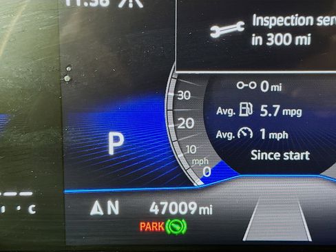 Used 2024 Volkswagen Tiguan SE image 19