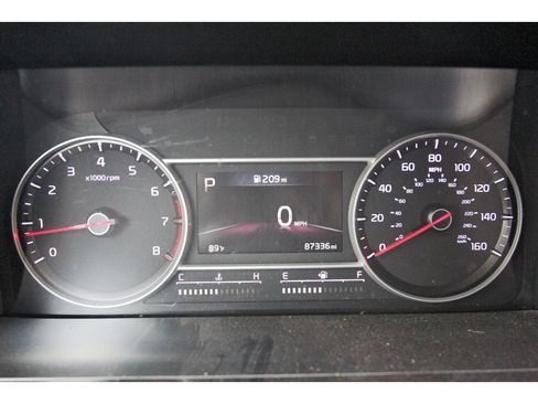 Used 2021 Kia Sorento LX FWD image 16