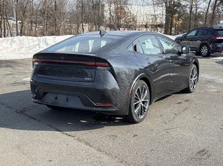 Used 2025 Toyota Prius XLE video 2