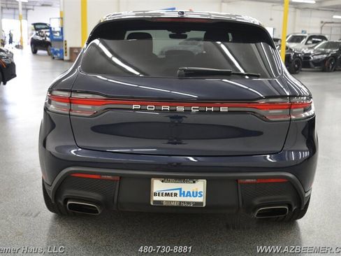 Used 2023 Porsche Macan image 8