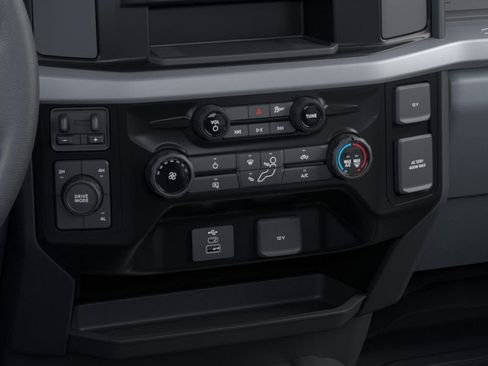 New 2026 Ford F550 4x4 Regular Cab Super Duty w/ XL Chrome Package image 15