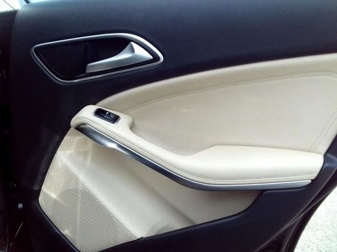 Used 2015 Mercedes-Benz CLA 250 4MATIC w/ Premium 1 Package image 26
