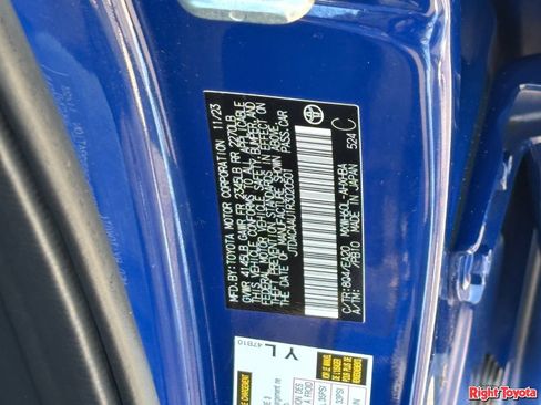 Certified 2024 Toyota Prius Limited w/ Limited Premium Package FWD image 33