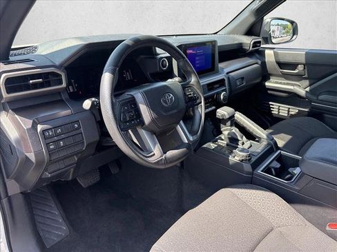 Certified 2025 Toyota 4Runner SR5 AWD/4WD image 9