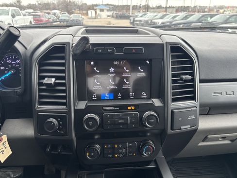 Certified 2019 Ford F450 XLT w/ XLT Premium Package image 23