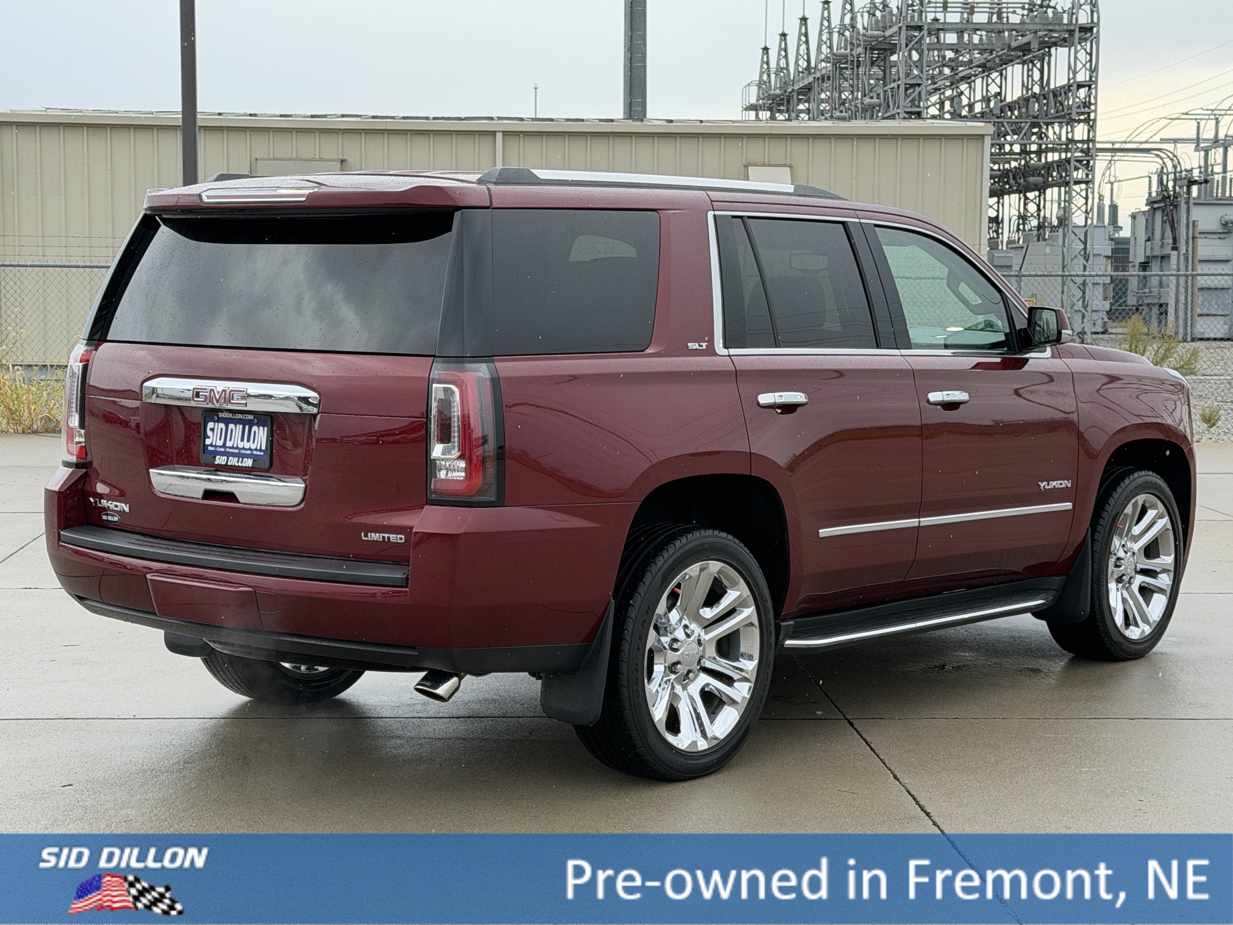 Used 2016 GMC Yukon SLT w/ Premium Edition AWD/4WD image 4