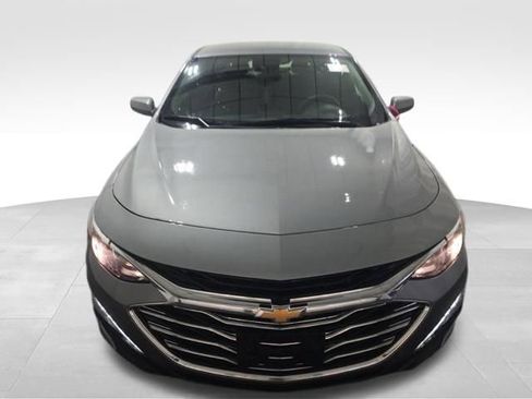 Used 2024 Chevrolet Malibu LT image 2