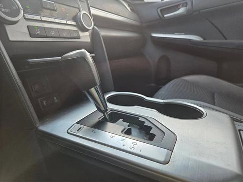 Used 2013 Toyota Camry SE image 13