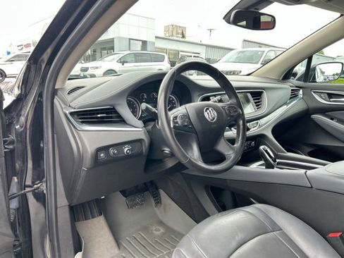 Used 2018 Buick Enclave Premium w/ Experience Buick Package AWD/4WD image 32