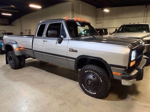 Used 1993 Dodge D/W Truck 350 image 34