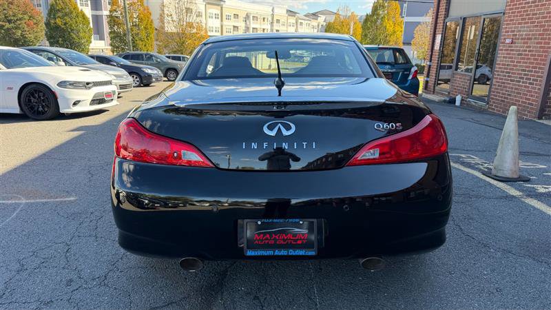 Used 2014 INFINITI Q60 Sport Convertible w/ Premium Package RWD image 10