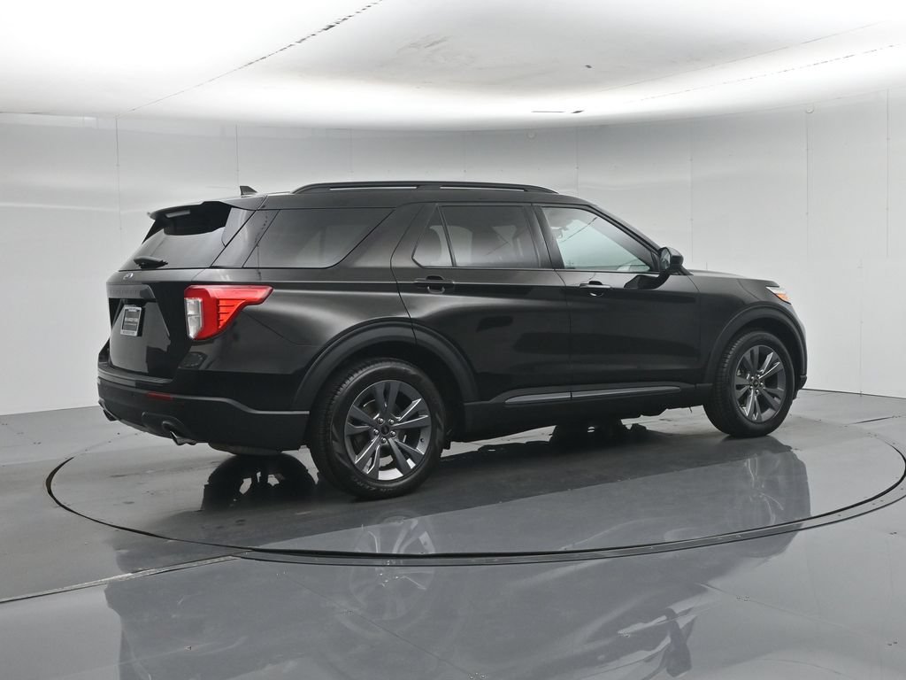 Certified 2023 Ford Explorer XLT w/ Equipment Group 202A RWD image 35